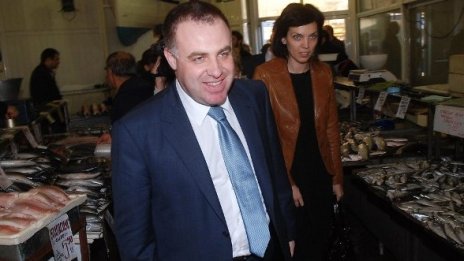 Найденов прави социалнослабите щастливи