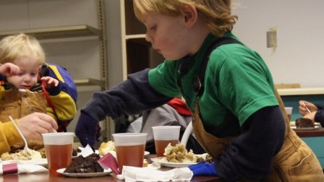 Неправилното хранене прави децата пакостливи