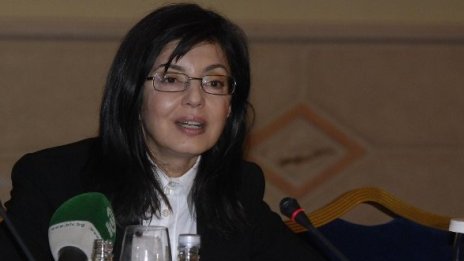 Кунева и Георгиева могат ли да се борят за президент, пита РЗС