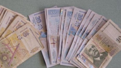 Закопчаха столичен полицай с подкуп