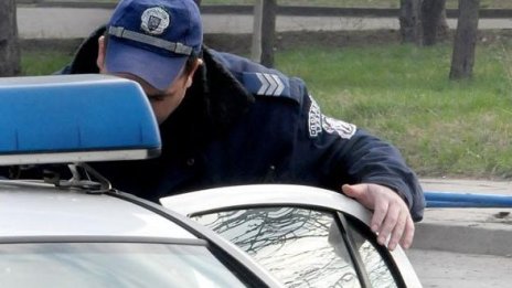 Три BMW-та с пренабити номера са хванати в Дупница