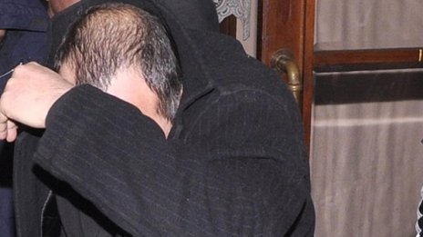 Обвиненият в изнасилване баща от Смолян отново в ареста