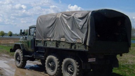 Хванаха камион, натъпкан с тон крадено желязо