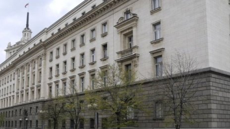 И Цачева с мераци да мести парламента