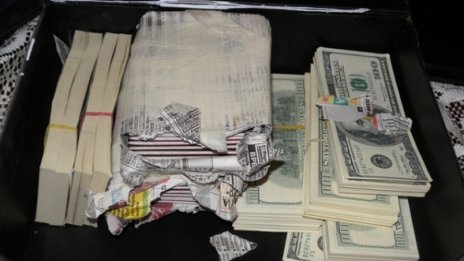 Хванаха 105 000 фалшиви долара в Пловдив
