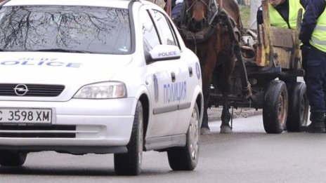 15-годишен открадна 15-годишна