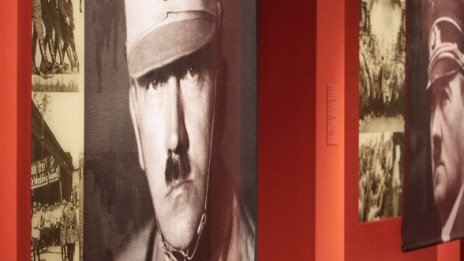Тв канал отбеляза 122-годишнината на Хитлер с хвалебствия