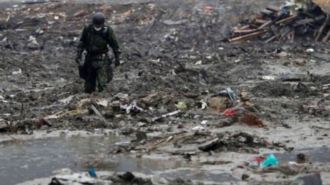 Близо 14 300 са загиналите след земетресението в Япония