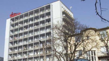 Ударена от трамвай жена е приета в "Пирогов"