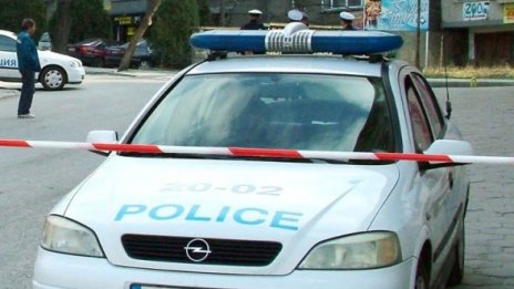 Маскирани крадци нападнаха жена в дома й