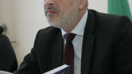 Няма да ме скарат с Дянков, отсече Младенов