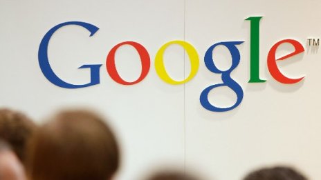 Защо Google успява с уеб приложенията, а се проваля при устройствата?
