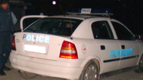 Намериха надупчен с куршуми в кола във Варна