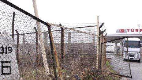 Задържаха 7 араби в Свиленград