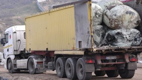Балите със софийския боклук тръгват към Ловеч