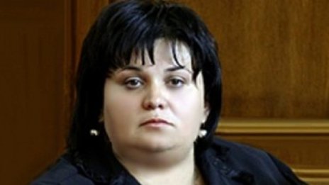 10 месеца "уседналост" за президент и кметове?