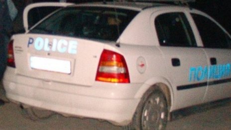 Братя нарязаха фургон и го продадоха