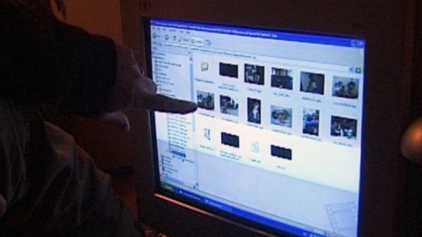Арестуваха учител, разпространявал порно с деца