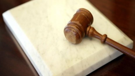 3 бона глоба за баща, изтезавал сина си