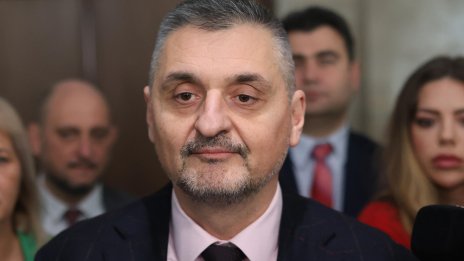 Кирил Добрев: Поддържаме кандидатурата на Карадимов за КЗК, няма да позволим вмешателство