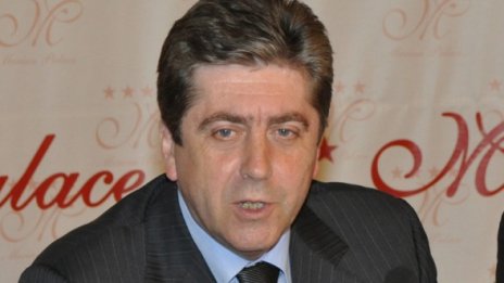 Първанов: Да не неглижираме случилото се пред джамията!
