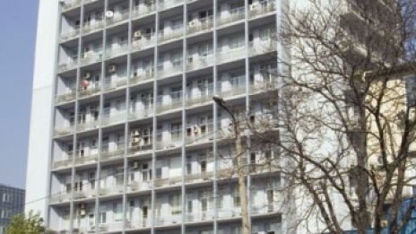 Мъж и дете с изгаряния са приети в "Пирогов"