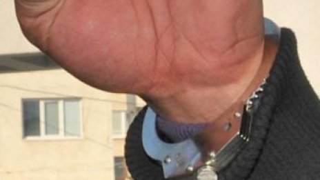Белезници за трима, грабили абитуриенти в Слънчев бряг