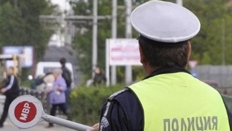 Шофьор удари колега с чук по главата