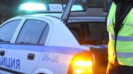 Задържаха двама с кокаин и марихуана