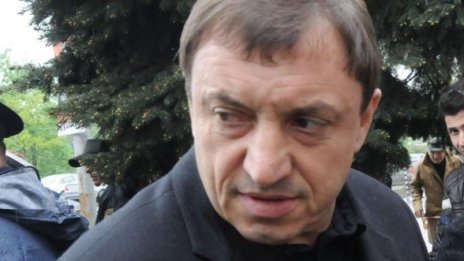 Алексей Петров не го пуснаха да припари до Цветанов