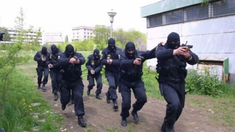 Ченгета атакуваха дома на варненци. Погрешка