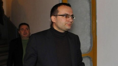 ГЕРБ няма да "удря рамо" на СДС на вътрешния вот