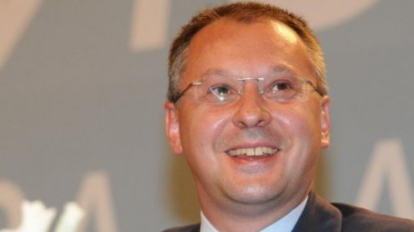 Станишев вини Борисов в лакейство