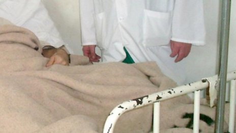 70 души с хранително натравяне след рожден ден