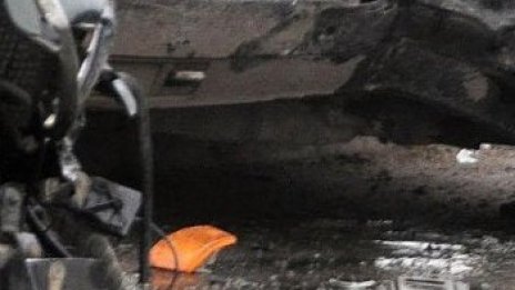 Челен сблъсък между бус и кола край Смолян