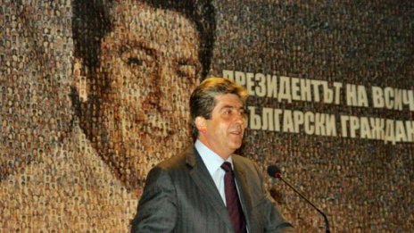 Първанов се загрижи за предизборните харчове