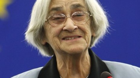 Почина вдовицата на Андрей Сахаров