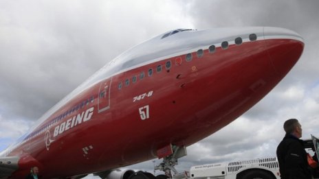 "Боинг 747-8 Интерконтинентал" направи дебюта си