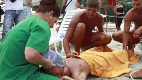 Шест инцидента на варненските плажове през уикенда