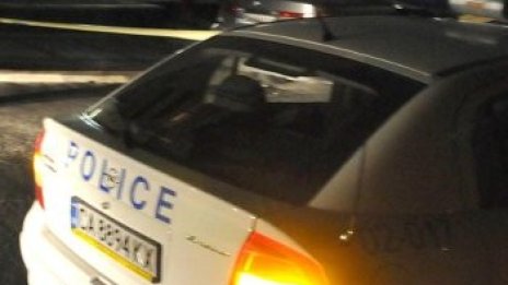 Пенсионер наръга съседа си след скандал на общо събрание