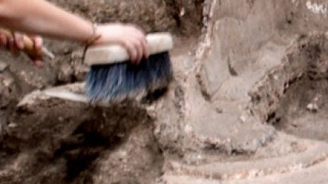 Археолози откриха стотици варовикови блокове от древен храм