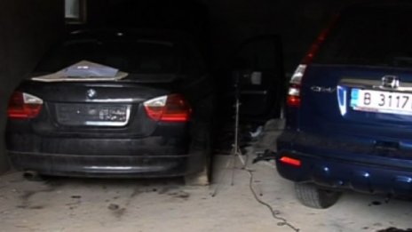 Удариха депо за крадени коли във Варна