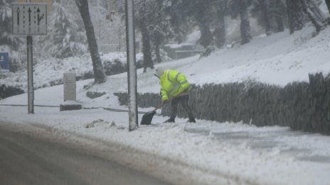 ПСС: Ураганен вятър духа в планините