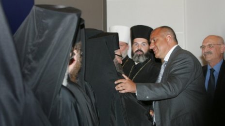 Въпреки кризата строим нови храмове, радва се Борисов