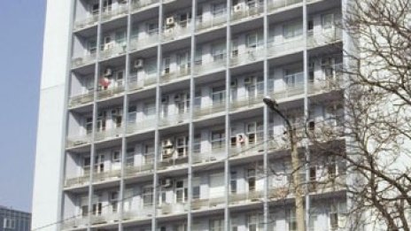 Две деца, ударени от коли, са приети в "Пирогов"