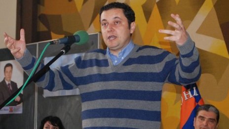 За двете трети, кафетата и платата с луканки