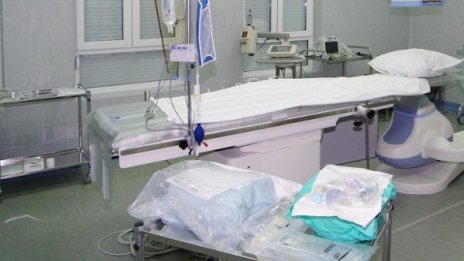 32-годишен бере душа след опит за самоубийство