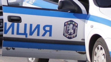72-годишен мъж нападна полицаи