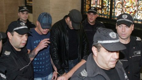 Оставиха в ареста малкия Ермалаев за взрива пред РЗС