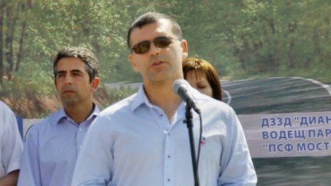 България е остров на стабилност, сигурен е Дянков